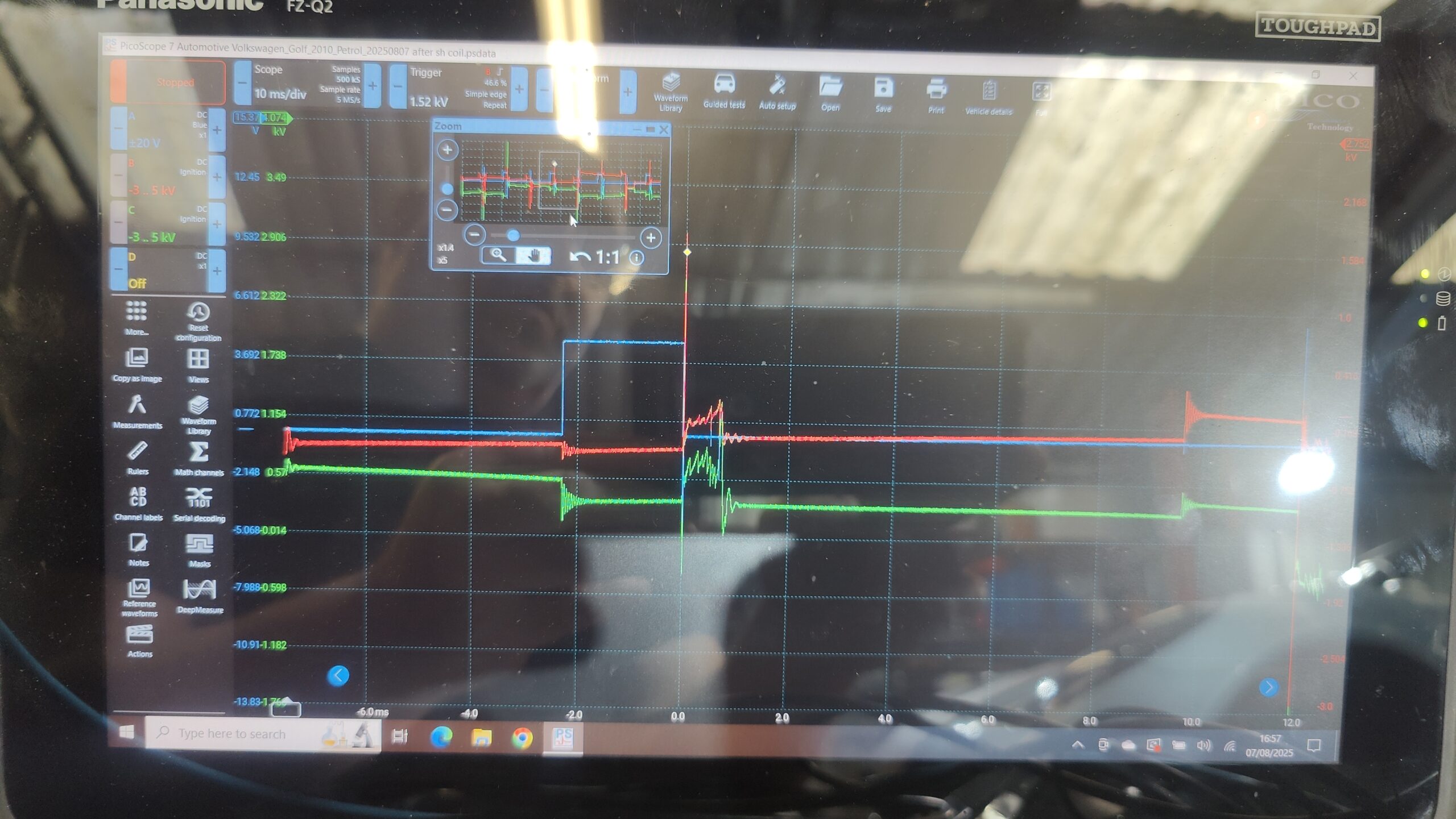 Pico-scope oscilloscope traces after coil replacement. This time blue for coil-on is connected correctly. The other two traces look much better.